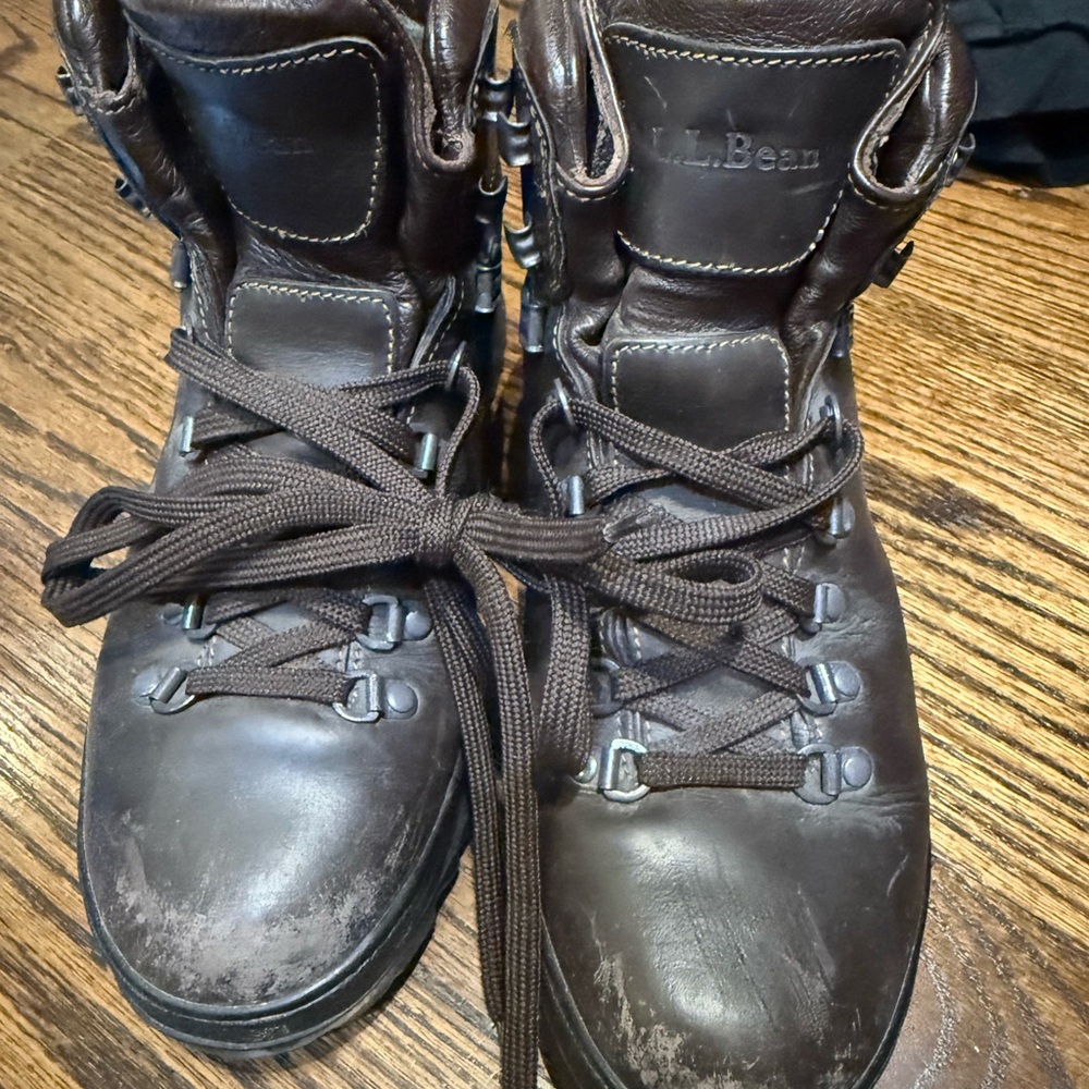 LLBean Brown Leather Goretex Boots with Vibram Soles